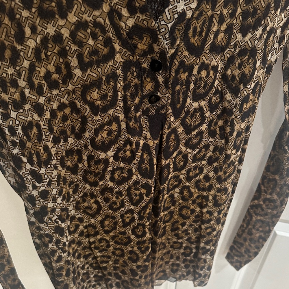 Fuzzi Leopard Print V-Neck Blouse - Picture 5 of 5